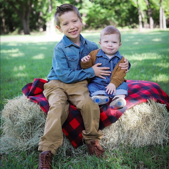 Meet your seller and buyer .. Nela🎀👛👓💄💍💕☕ - Picture 3 of 8